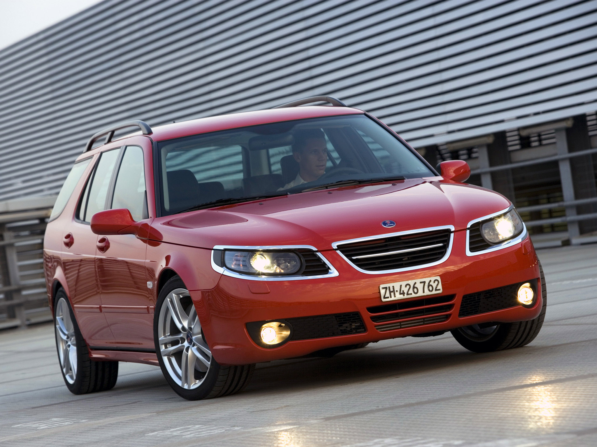 2005_Saab_9-5_SportCombi_Aero_by_Hirsch_002_5809.jpg